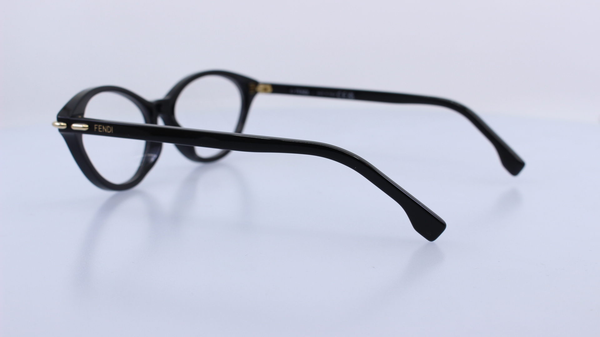 FENDI - FEKETE - FE50126I