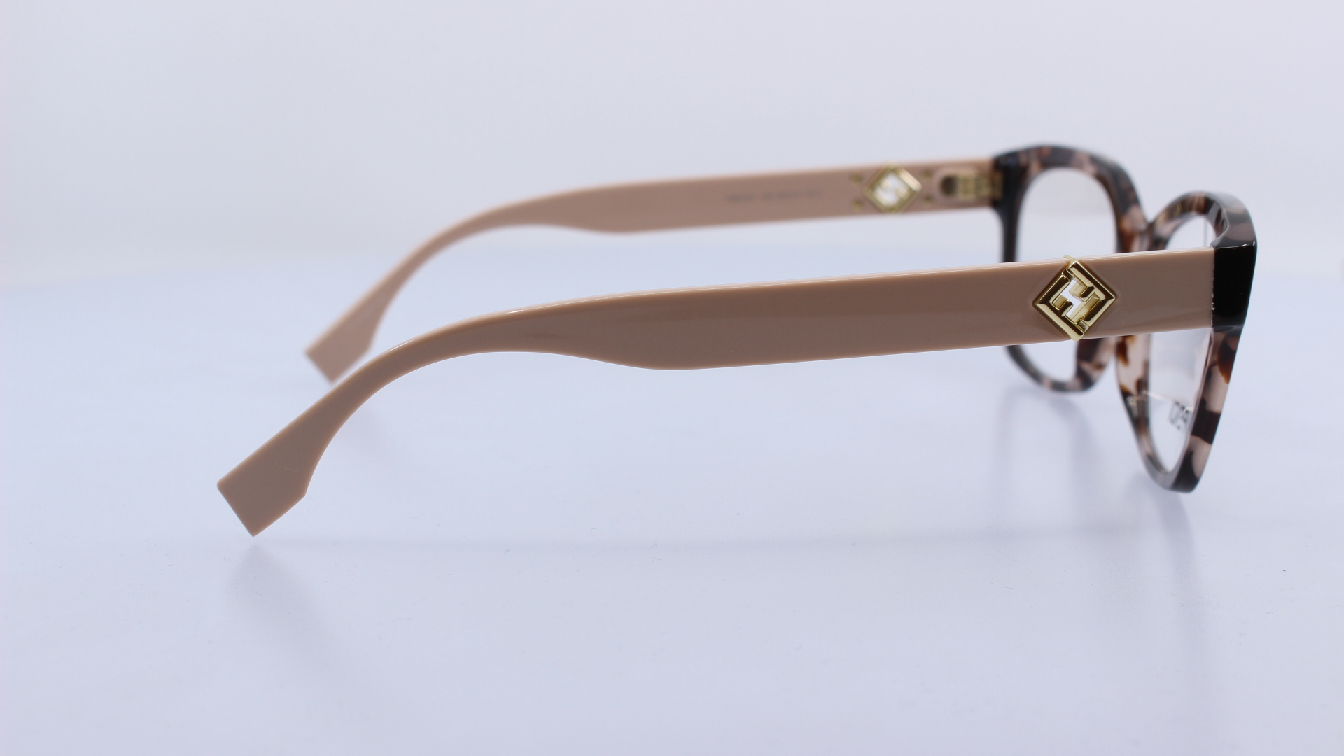 FENDI - BARNA - FE50124I