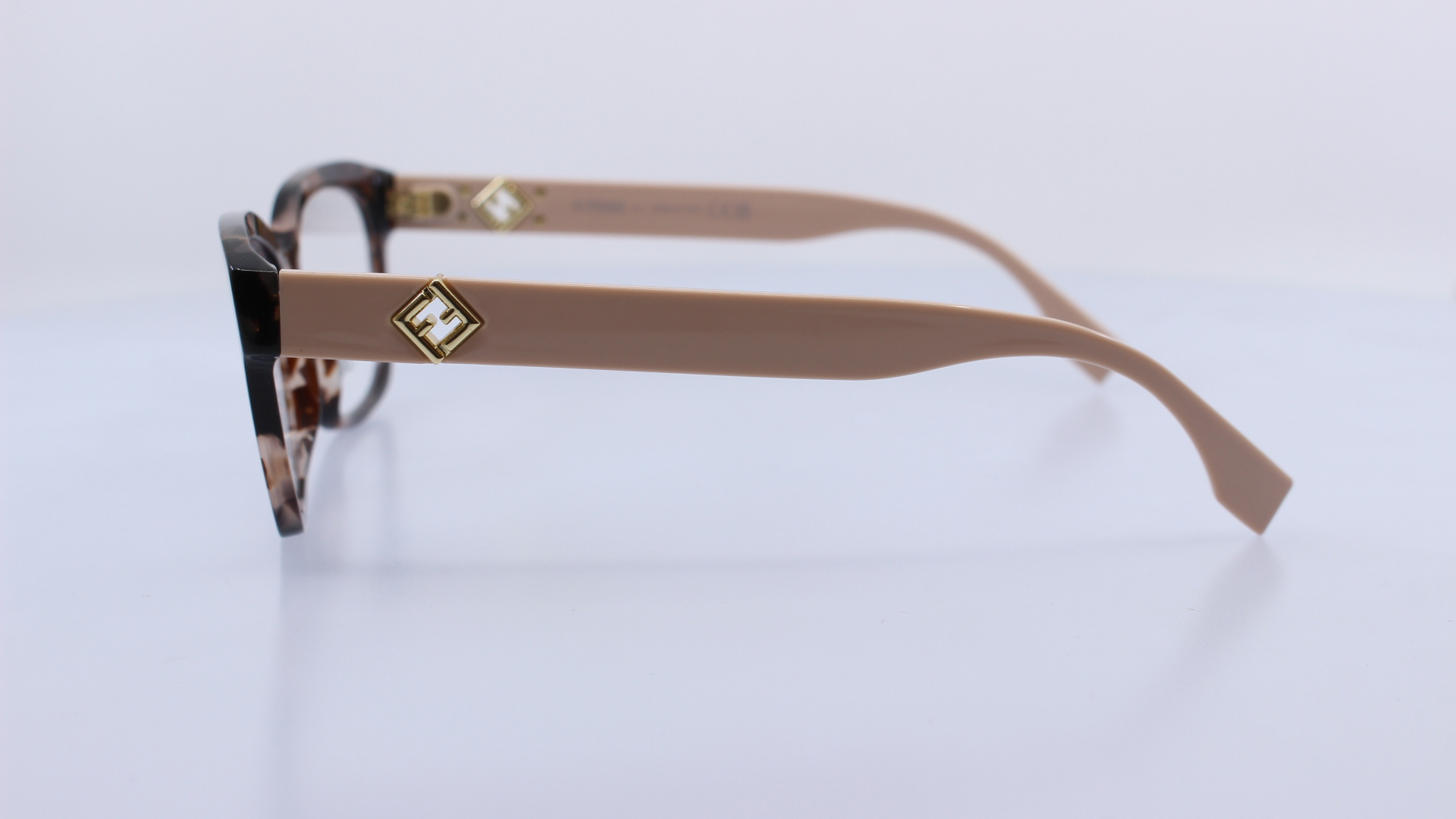 FENDI - BARNA - FE50124I