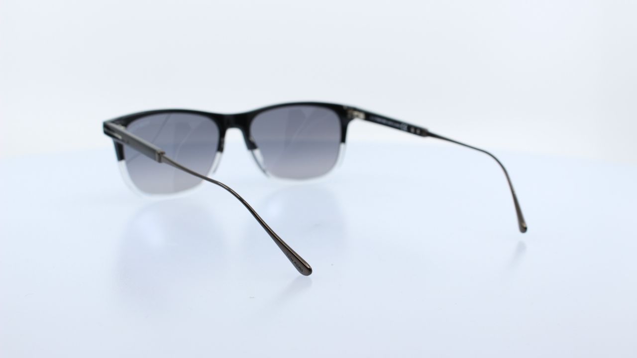 TOM FORD - FEKETE - TF813