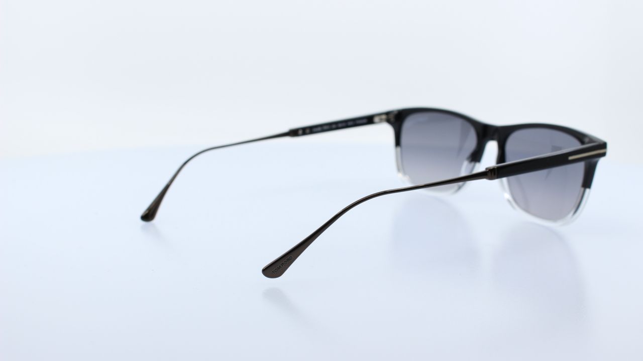 TOM FORD - FEKETE - TF813