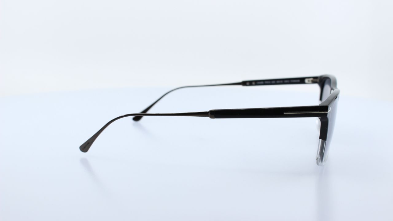 TOM FORD - FEKETE - TF813