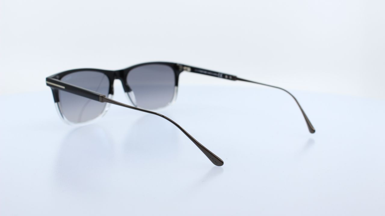 TOM FORD - FEKETE - TF813
