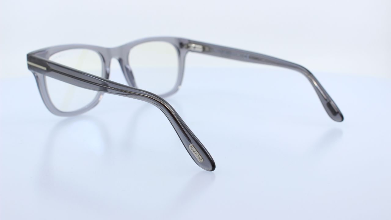 TOM FORD - SZÜRKE - 5820-B