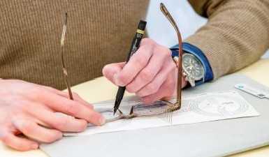 A prémium kategóriás multifokális lencsék jól elkészítve tökéletes látást nyújtanak minden távolságra.